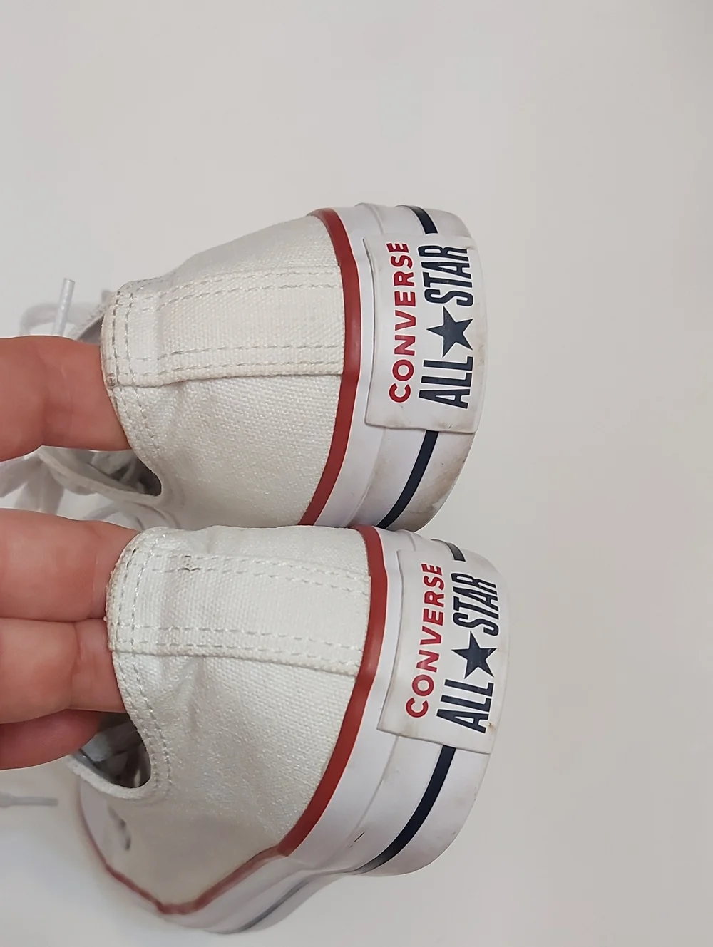 Converse low top